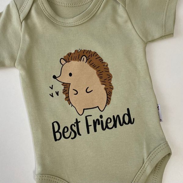 Бодік з інтерлоку "Best friend" оливковий 62 розмір 1821 фото